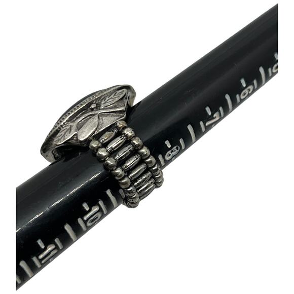 Black Stone Silver Tone Stretch Ring Leaf Design Vintage Style Adjustable Gothic - Picture 4 of 9